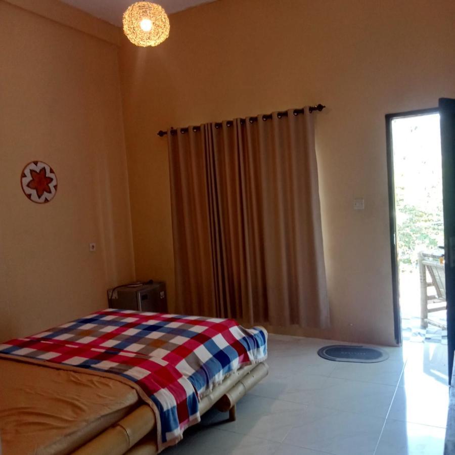 Sunrise Bukit Asam Homestay Kuta  Kültér fotó