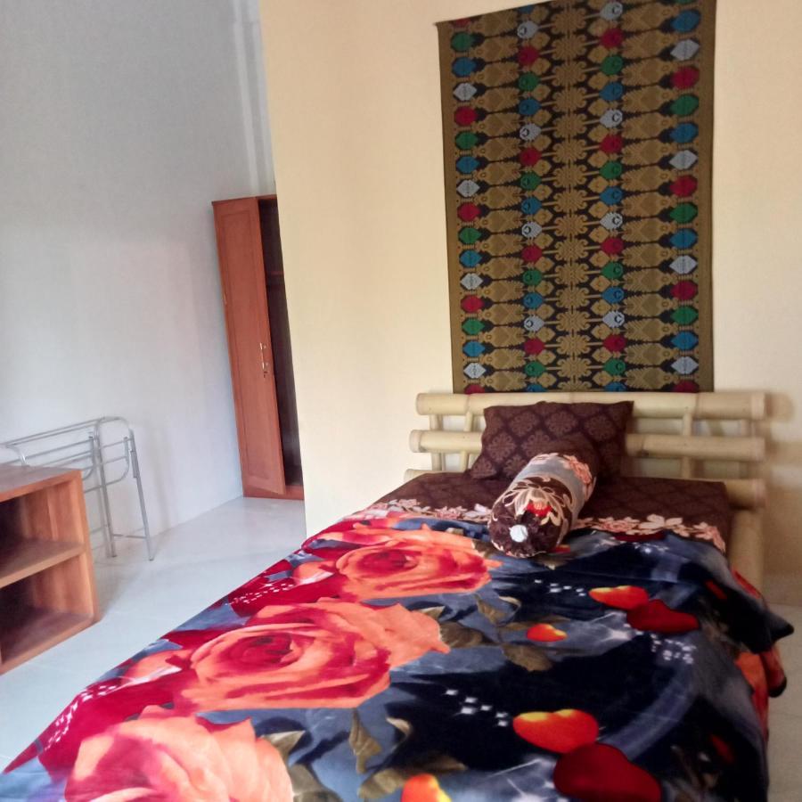 Sunrise Bukit Asam Homestay Kuta  Kültér fotó